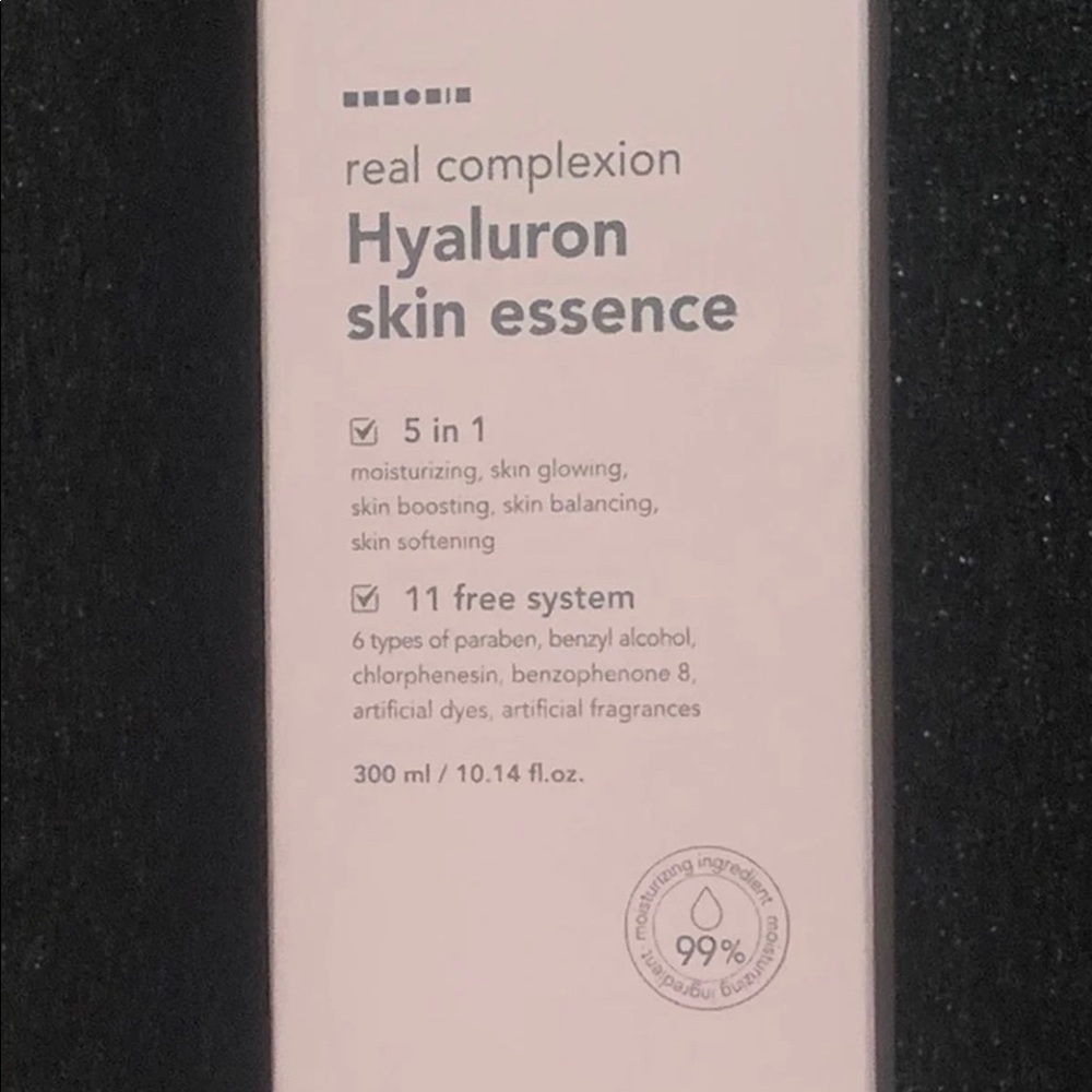 Hanskin Hyaluronic Acid Skin Essence